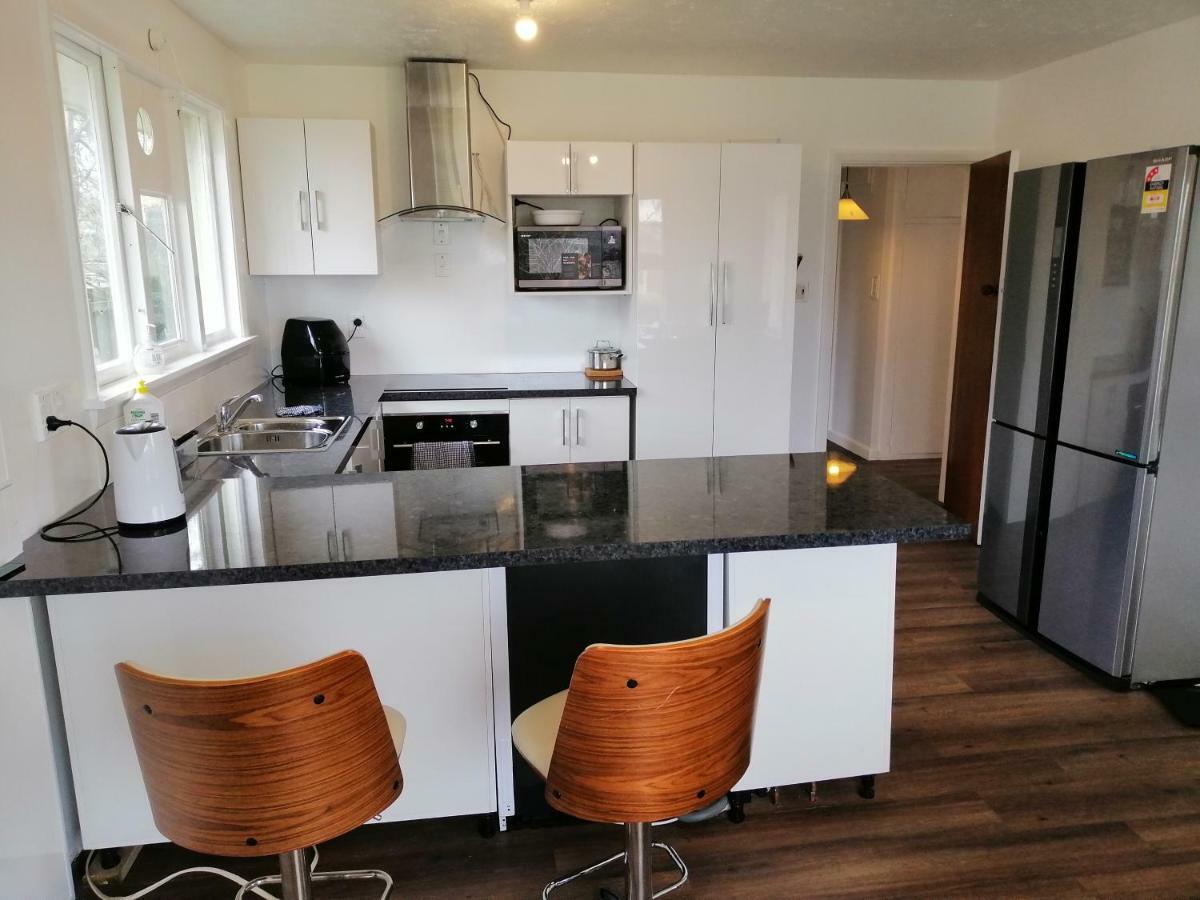 Homestay Family Room, Near The City Center كريستتشيرش المظهر الخارجي الصورة